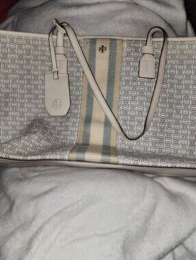 Tory Burch Tote *callouts*